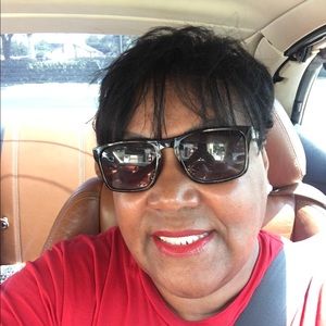 Meet your Posher, Migdalia